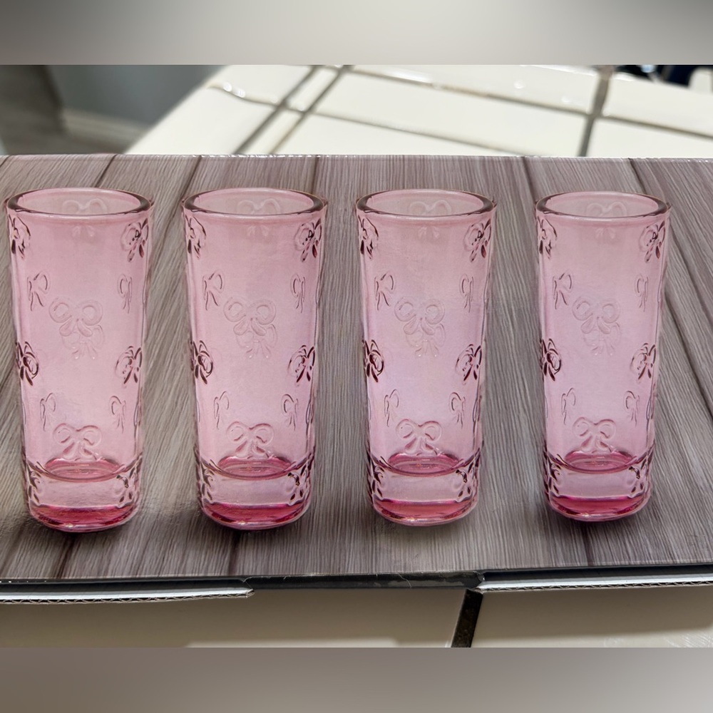 Blue Harbor Pink Bow Embossed Shot Glass Set